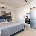 Athinais Urban Living 2 Just 2 Minutes From The Port