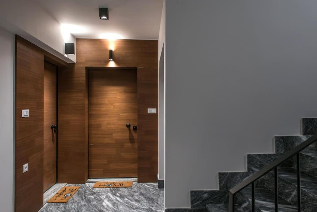 Athinais Urban Living 2 Just 2 Minutes From The Port Appartement Héraklion