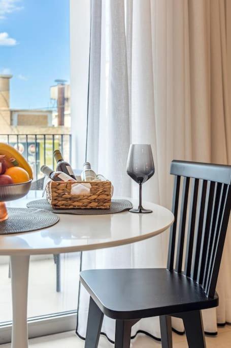 Athinais Urban Living 2 Just 2 Minutes From The Port Heraklion (Crete)